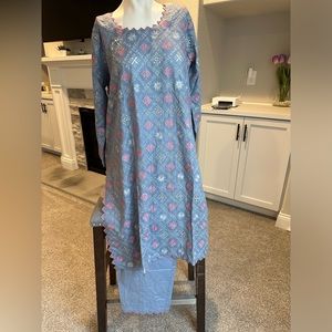 Brand new 2 piece Pakistani Indian suite